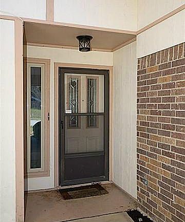 2nd image of 2506 Morrison Dr