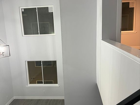 3rd image of 800 Callowhill St #6-3