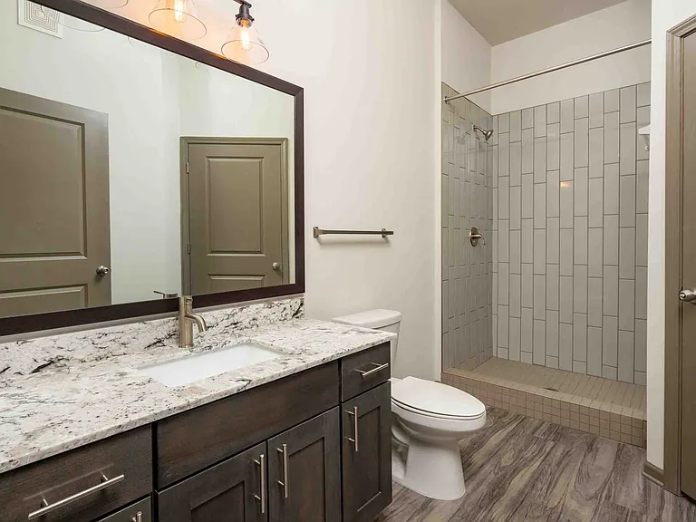 Parkside Apartments — Photo 31
