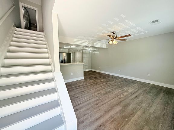 2nd image of 1009 Altamont St