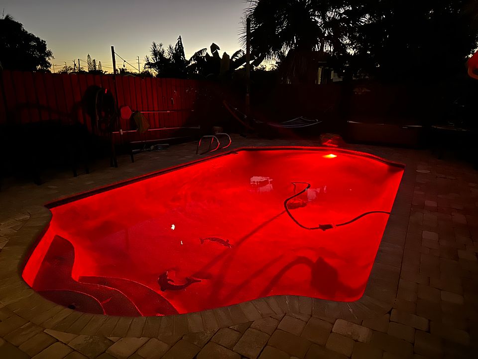 1st image of 1557 Hillcrest Dr #A