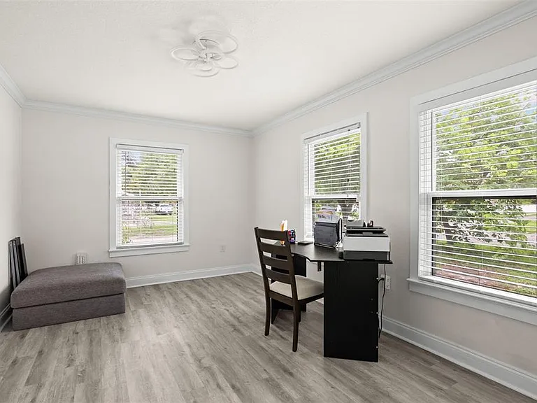 3822 W Euclid Ave — Photo 11