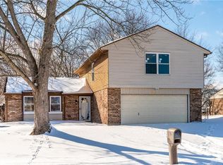 8361 Pinegate Way, Huber Heights, OH 45424