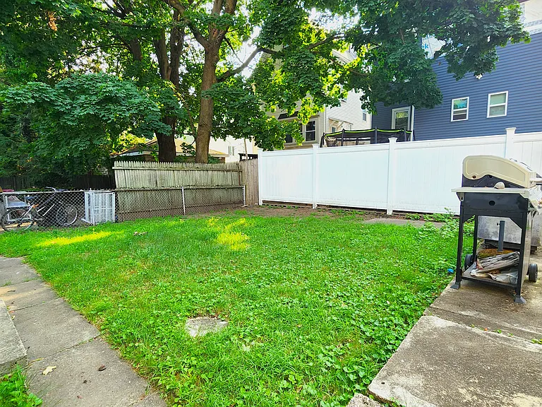 16 Hobson St #1 — Photo 14