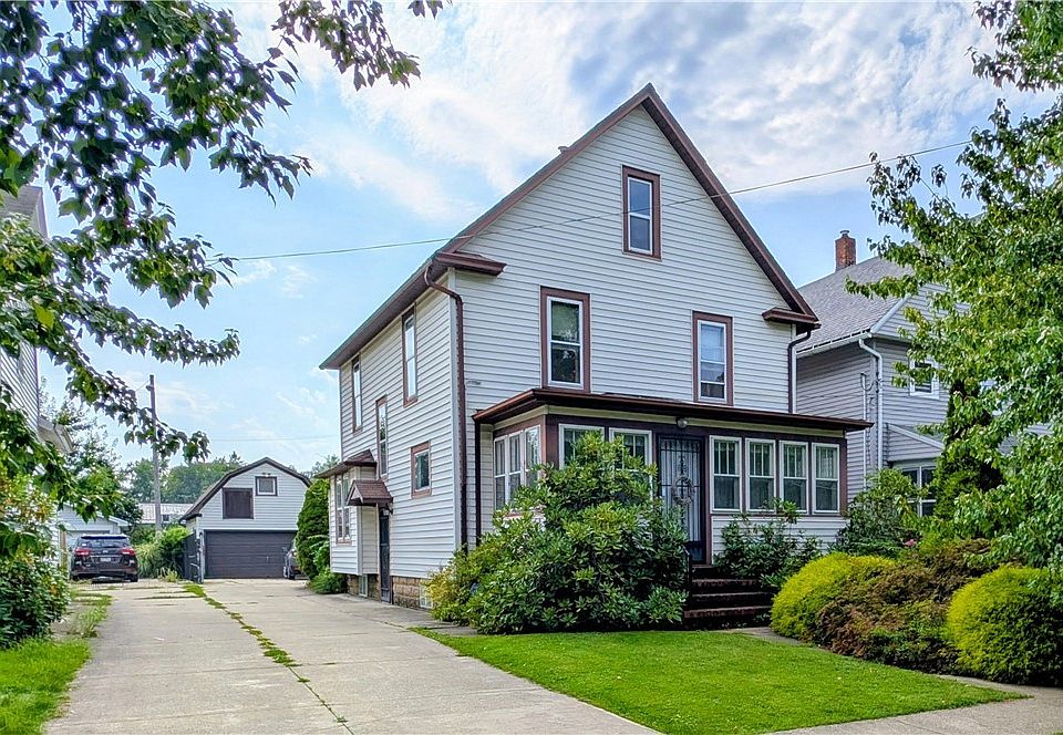 1st image of 132 Grove Dr
