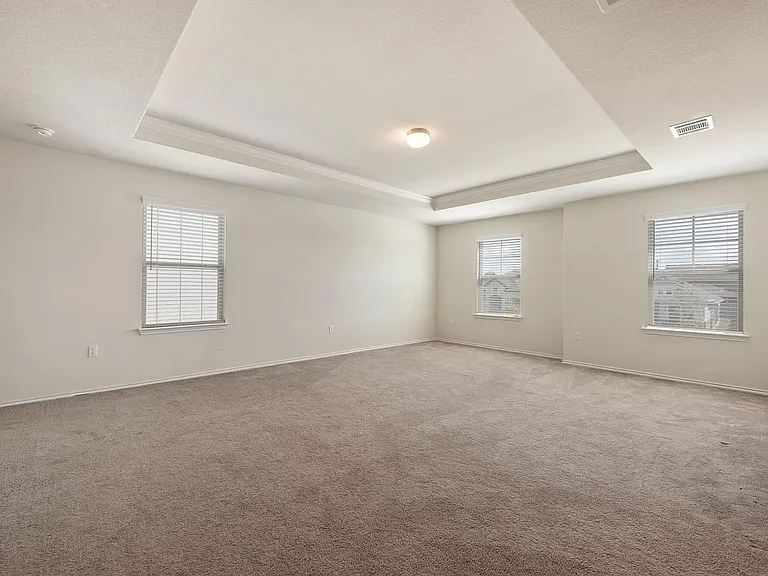 110 Russet Trl — Photo 24