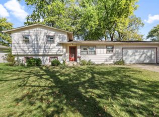 1021 Cochran St, Aurora, IL 60506