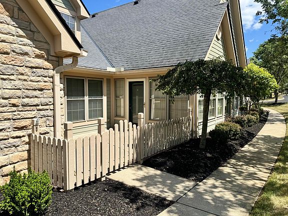 4th image of 1584 Stone Glen Dr