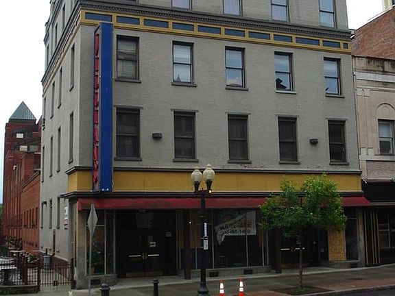 2nd image of 59 N Pearl St