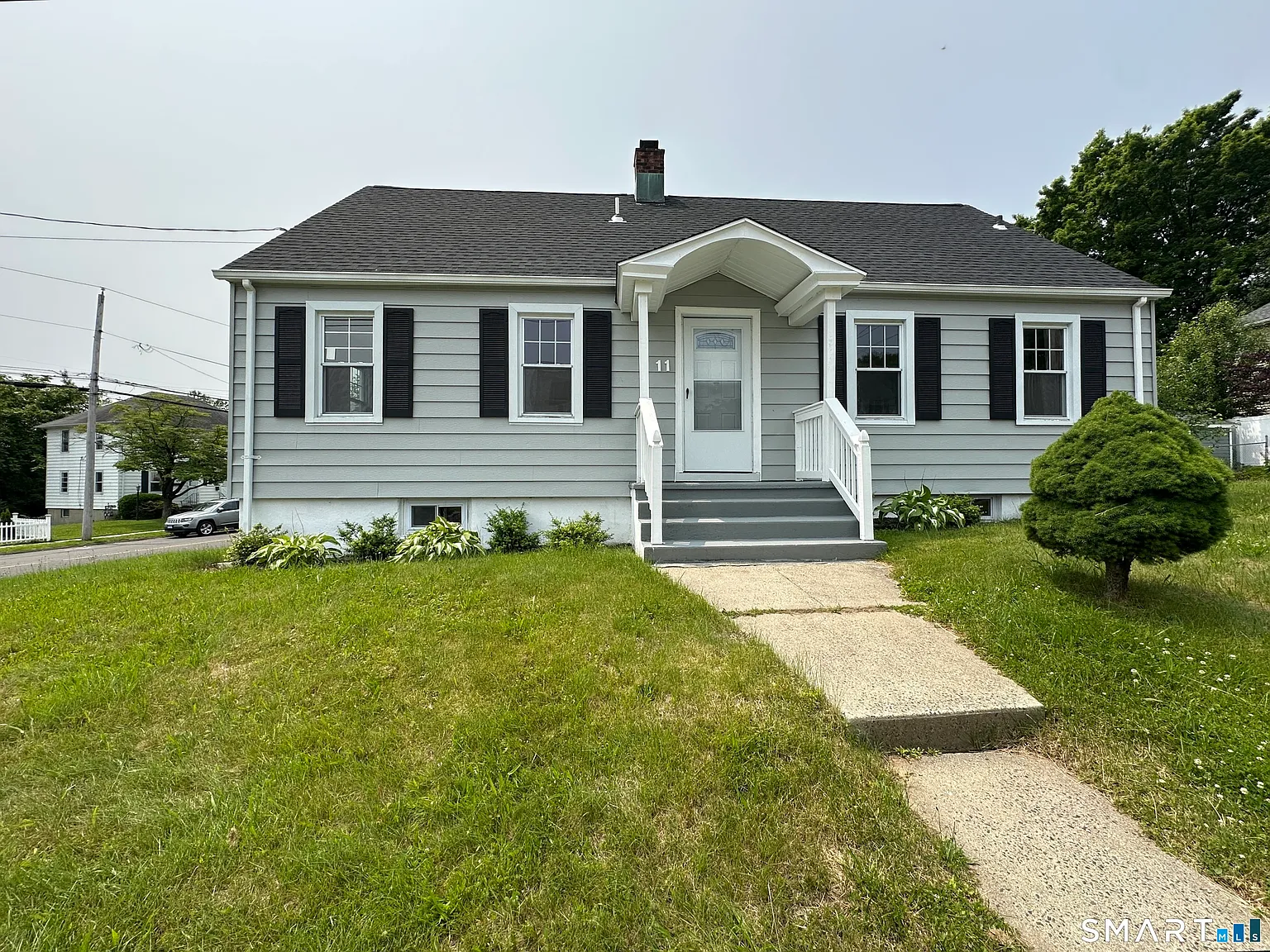4 bed, 2.0 bath, 1450 sqft, $3,800 — Photo 1