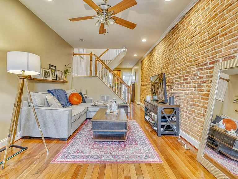 1714 S Hanover St — Photo 4