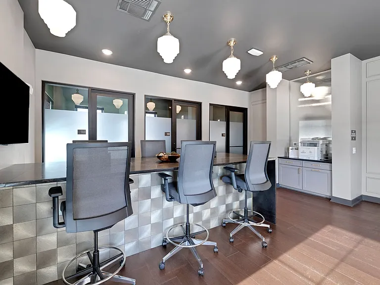 The Depot Luxury Apartments — Photo 52