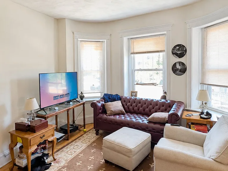 1322 Commonwealth Ave #3 — Photo 2