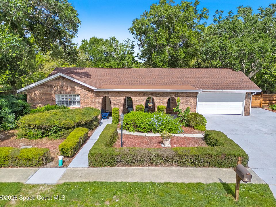 1st image of 609 Manor Pl