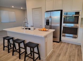 692 Rogue Wave St, Las Vegas, NV 89138