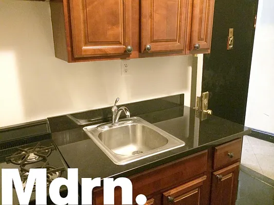 Rented by Mdrn Residential | media 13