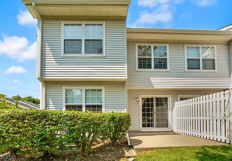 418 Dalton Ct — Photo 41