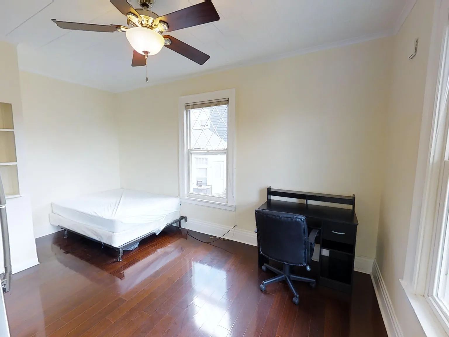 113 Comstock - 5 — Photo 4