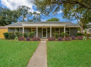 1437 Wisterwood Dr, Houston, TX 77043