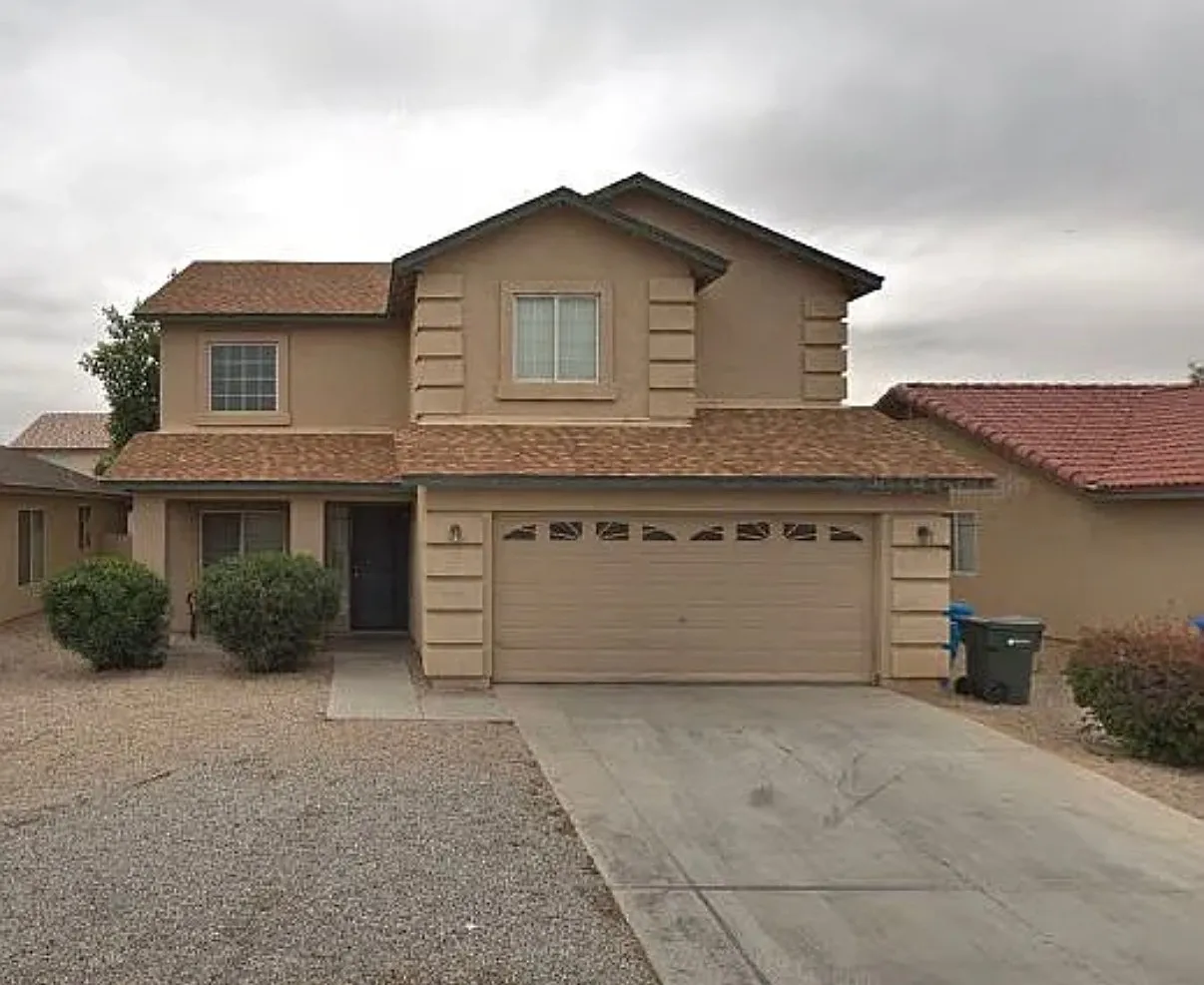 4 bed, 2314 sqft, $2,362 — Photo 1