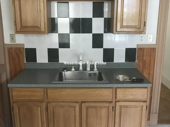 17 Crocker St #1, Somerville, MA 02143