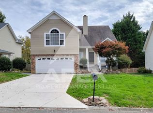 8140 Faircrest Ln, Knoxville, TN 37919
