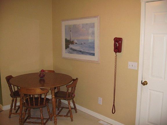 4th image of 424 Teagarden Dr