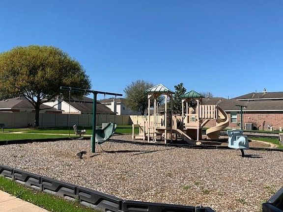 2nd image of 8434 Resada Park Ln