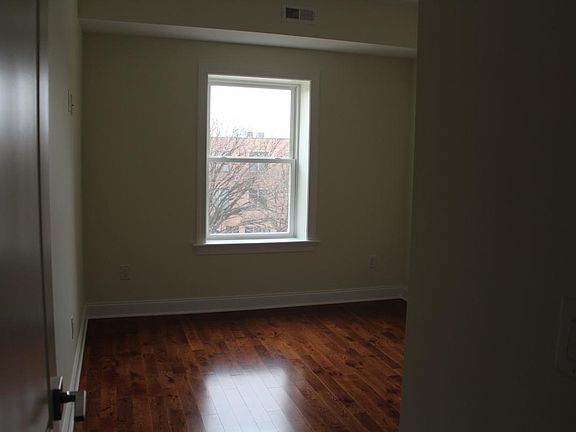 3rd image of 2210 Frankford Ave APT 2