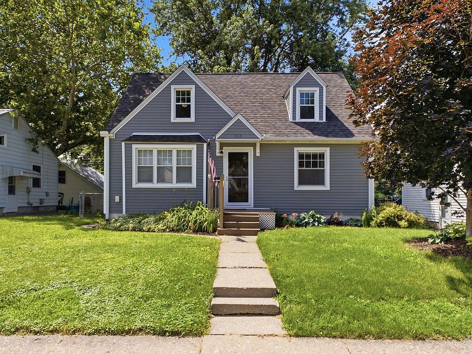 1st image of 513 W 29th St