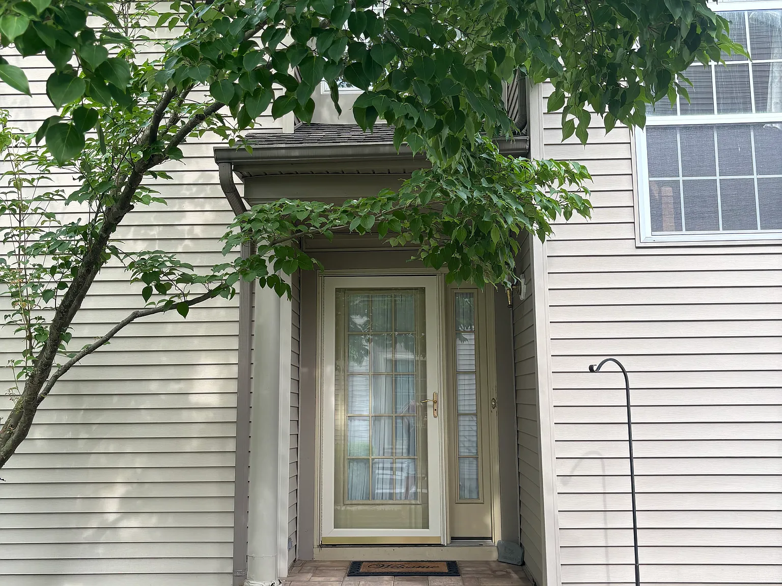 4 bed, 1708 sqft, $3,095 — Photo 3