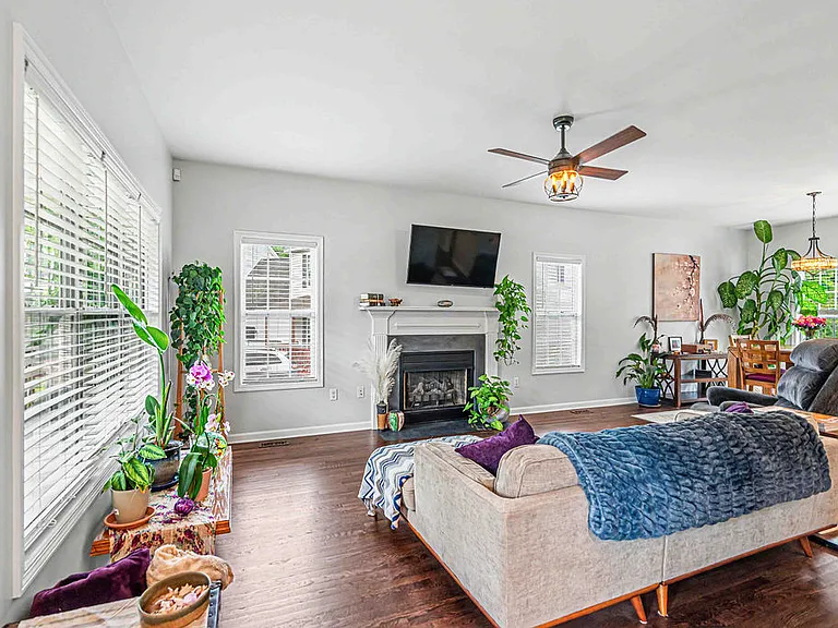 609 Riva Ridge Rd — Photo 4