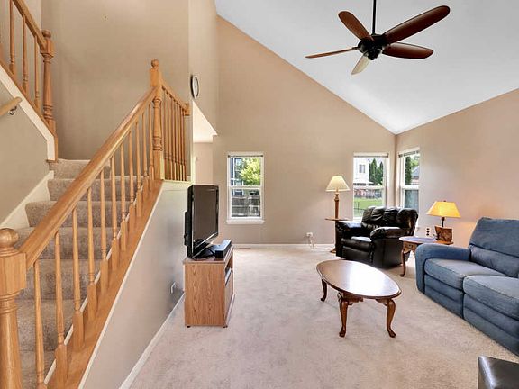 5th image of 2535 N Lancaster Ln