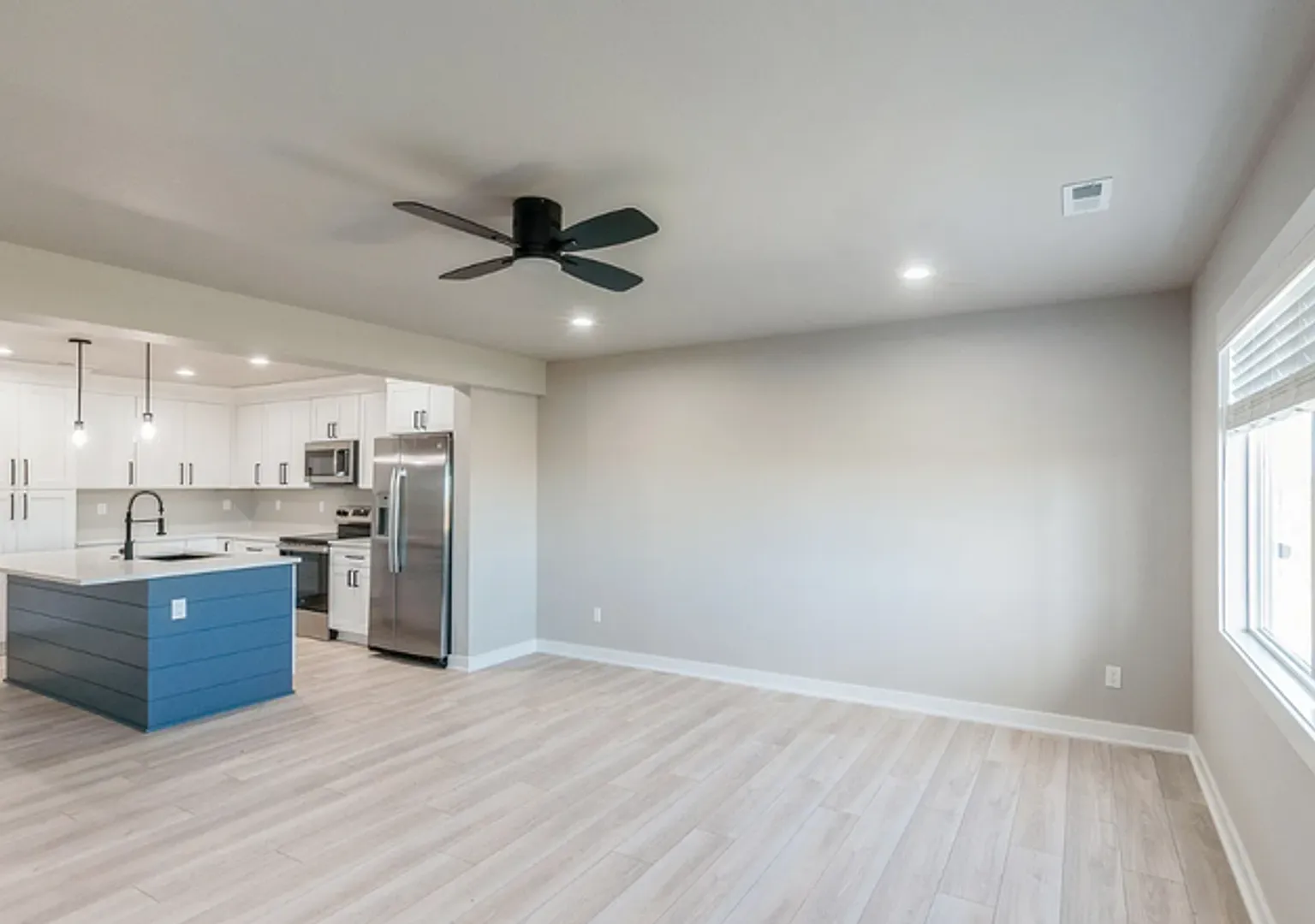 14422 Springbrook Trl — Photo 4