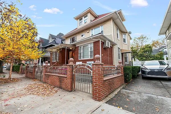 336 East 16th Street 