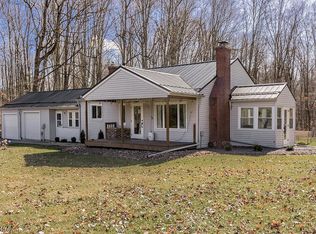 7683 Bainbridge Rd, Chagrin Falls, OH 44023