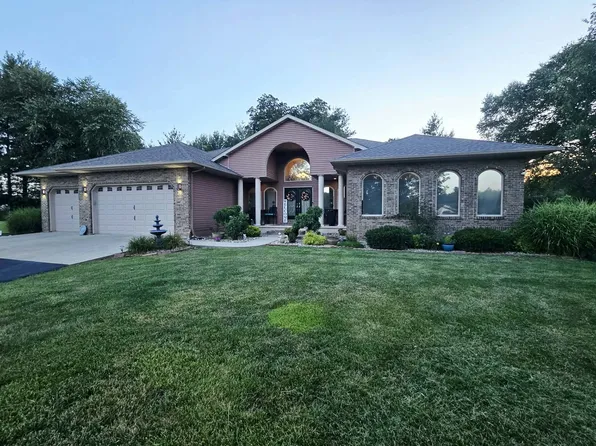 14181 N Manhattan Ln, Mount Vernon, IL 62864