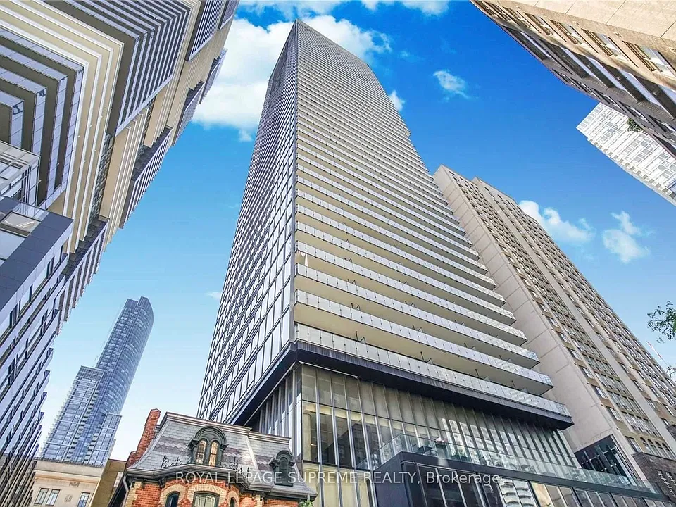 15 Grenville St #4305