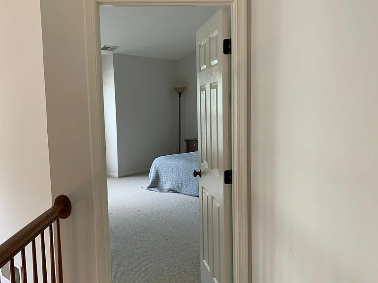 Master bedroom (with own full bathroom)
