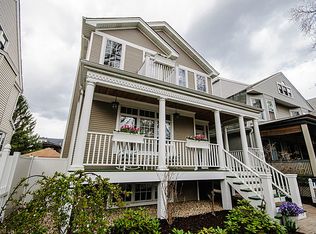 2160 W Sunnyside Ave, Chicago, IL 60625