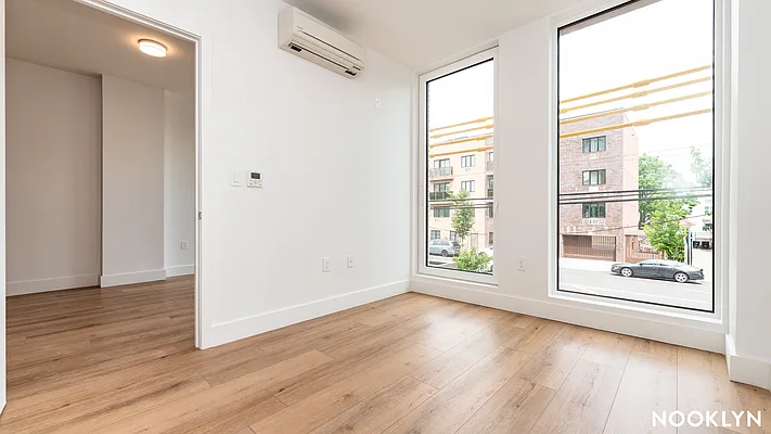 Bedroom, photo 2