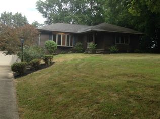 8212 Willowdale Lake Ave NW, North Canton, OH 44720