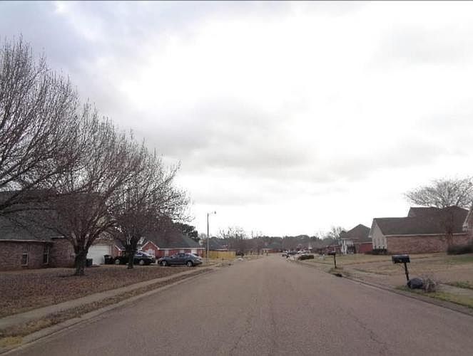 2nd image of 125 Stratford Dr