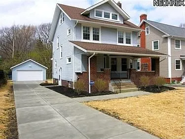 1572 Rydalmount Rd photo 1