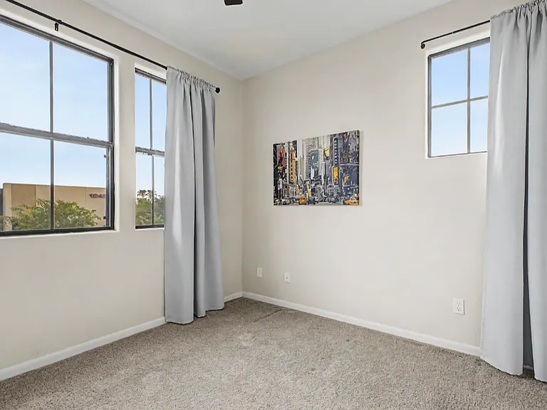 2090 S Dorsey Ln #1030 — Photo 11