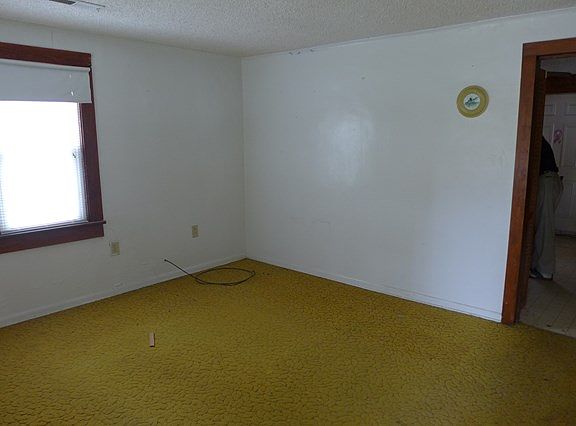 5th image of 310 Mercer St