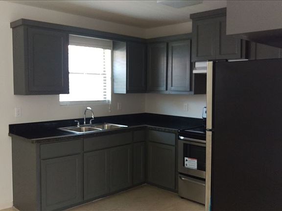 4th image of 406 Pacific Ave APT 3