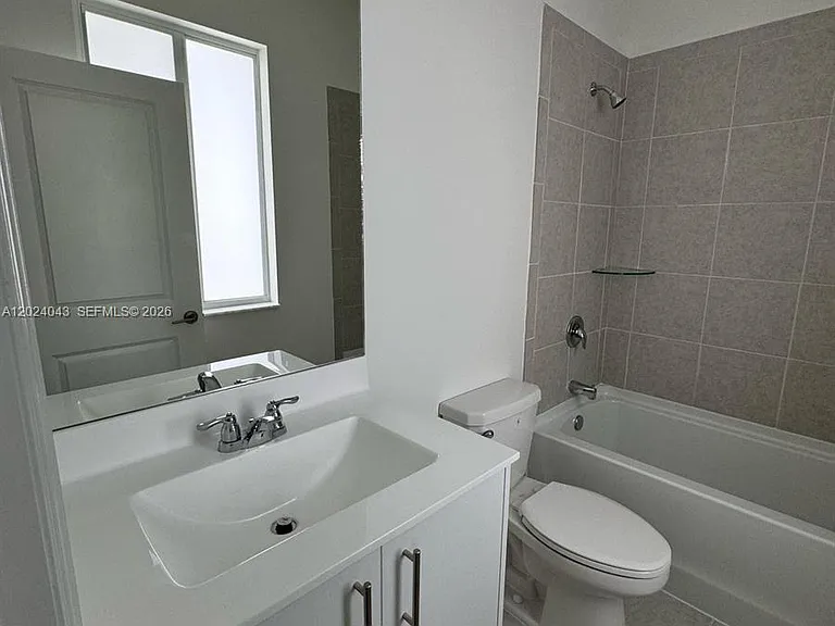 663 SE 13th Street Cir — Photo 12