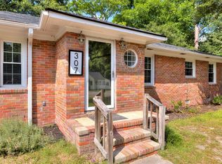 307 Major Dr, Manning, SC 29102