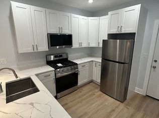 3718 W Belmont Ave #2R, Chicago, IL 60618